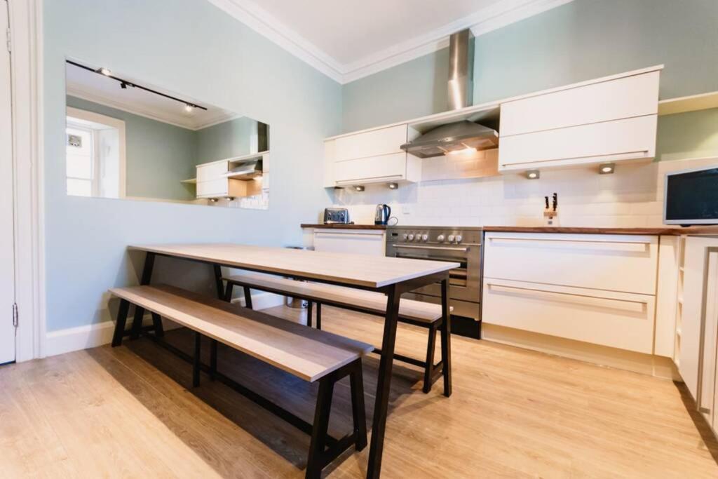 Wallace Apartment - A Unique Apartment In Countryside Park With Wifi And Access To Bar And Pool Perth Bagian luar foto