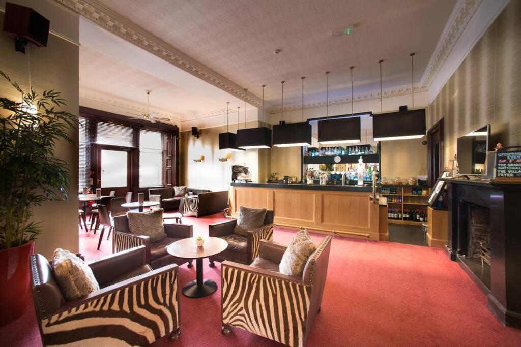 Wallace Apartment - A Unique Apartment In Countryside Park With Wifi And Access To Bar And Pool Perth Bagian luar foto